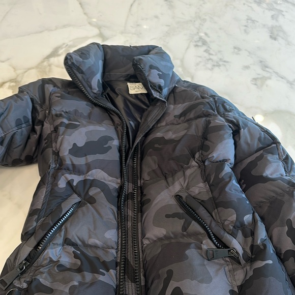 SAM CAMOUFLAGE DOWN JACKET $595 medium